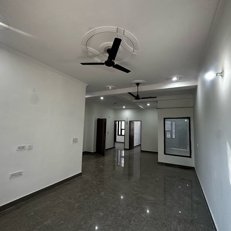 Cover Image, sector 52 3 Bedroom 1836 Sq.Ft. Builder Floor In Sector 52 Gurgaon 9801430