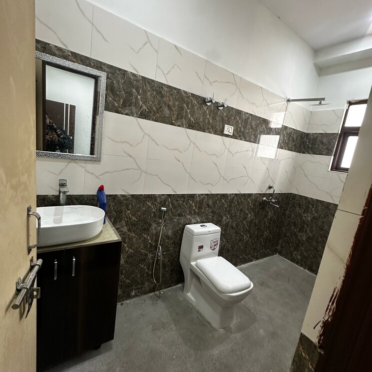 Team Area, sector 52 3 Bedroom 1836 Sq.Ft. Builder Floor In Sector 52 Gurgaon 9801430