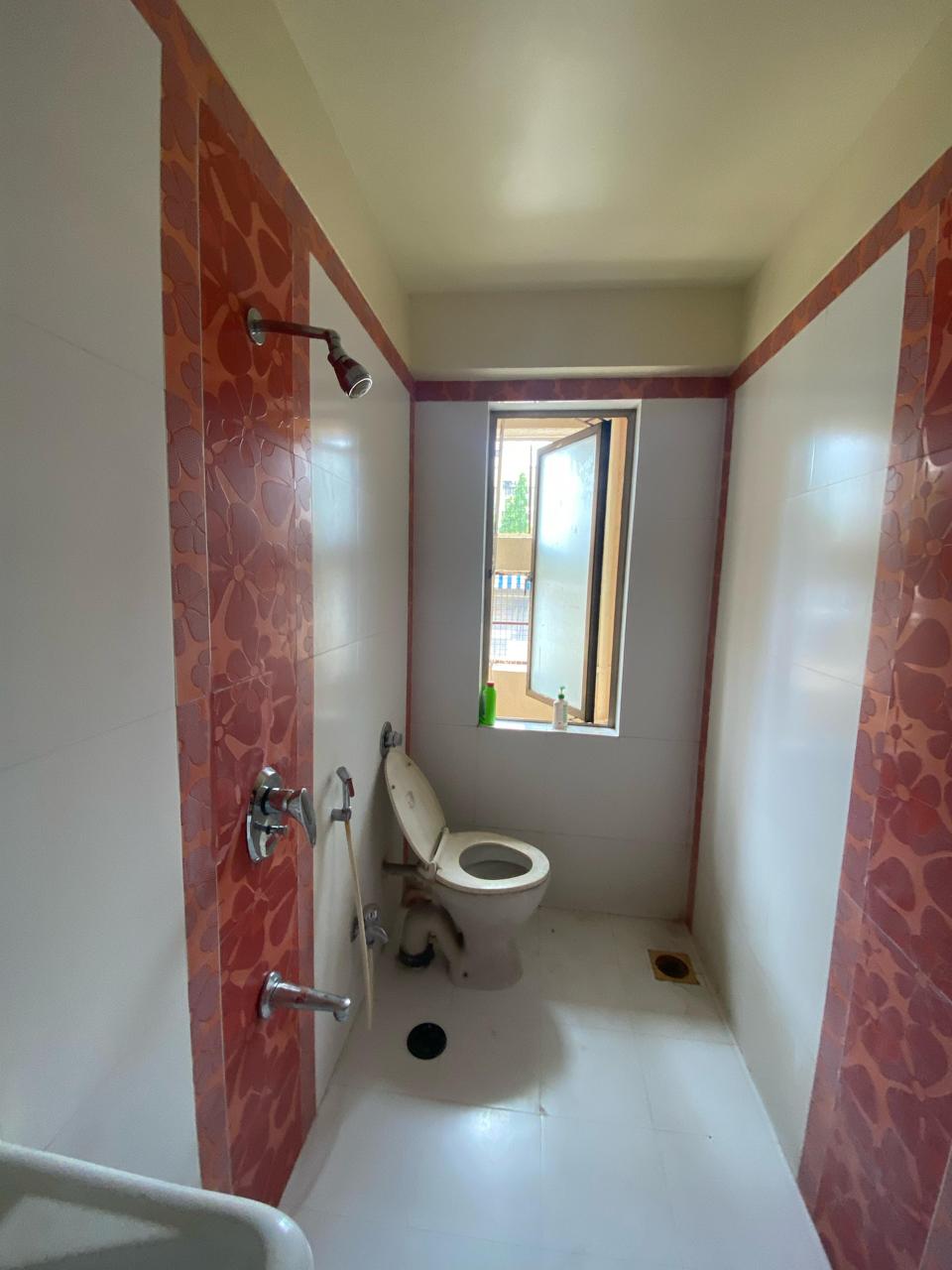 Bathroom, chembur 3 Bedroom 1560 Sq.Ft. Apartment In Chembur Mumbai 9801453