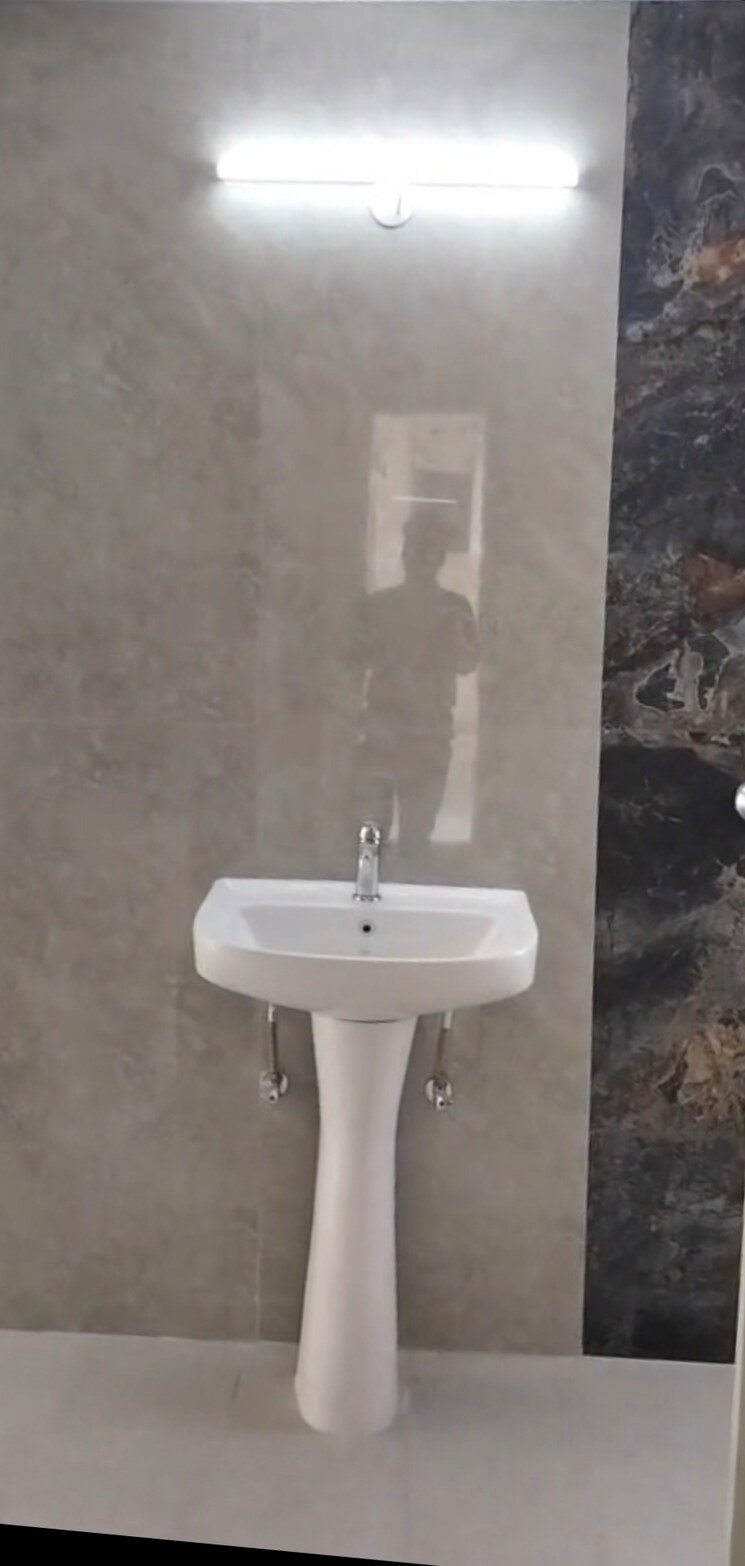 Bathroom, victoryone-amara 2 Bedroom 1050 Sq.Ft. Apartment In Sector 16 Greater Noida Greater Noida 9801574