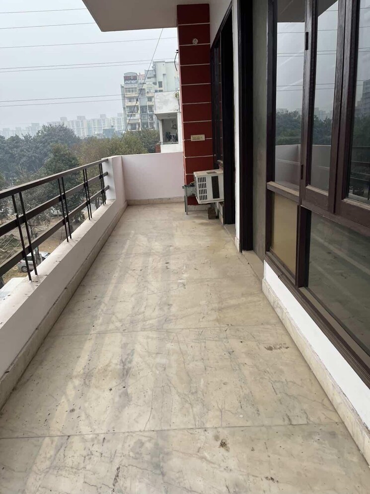 Balcony, shree-vardhman-victoria 3 Bedroom 1950 Sq.Ft. Apartment In Sector 70 Gurgaon 9801611