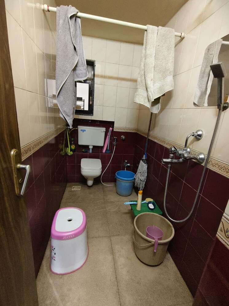 Room, best-view Pg For Boys & Girls In Goregaon East 9801905