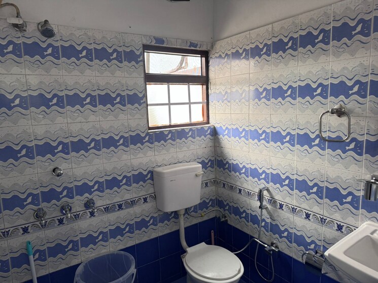 Attached Bathroom, sector 38 2 Bedroom 1800 Sq.Ft. Independent House In Sector 38 Chandigarh 9801914