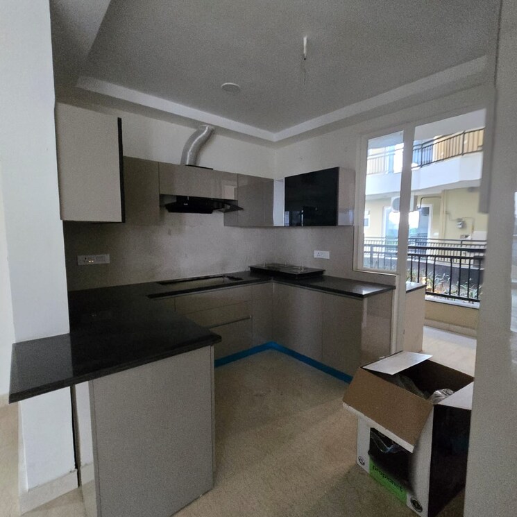 Kitchen, maya-green-lotus-utsav 3.5 Bedroom 2525 Sq.Ft. Apartment In International Airport Road Zirakpur 9802009