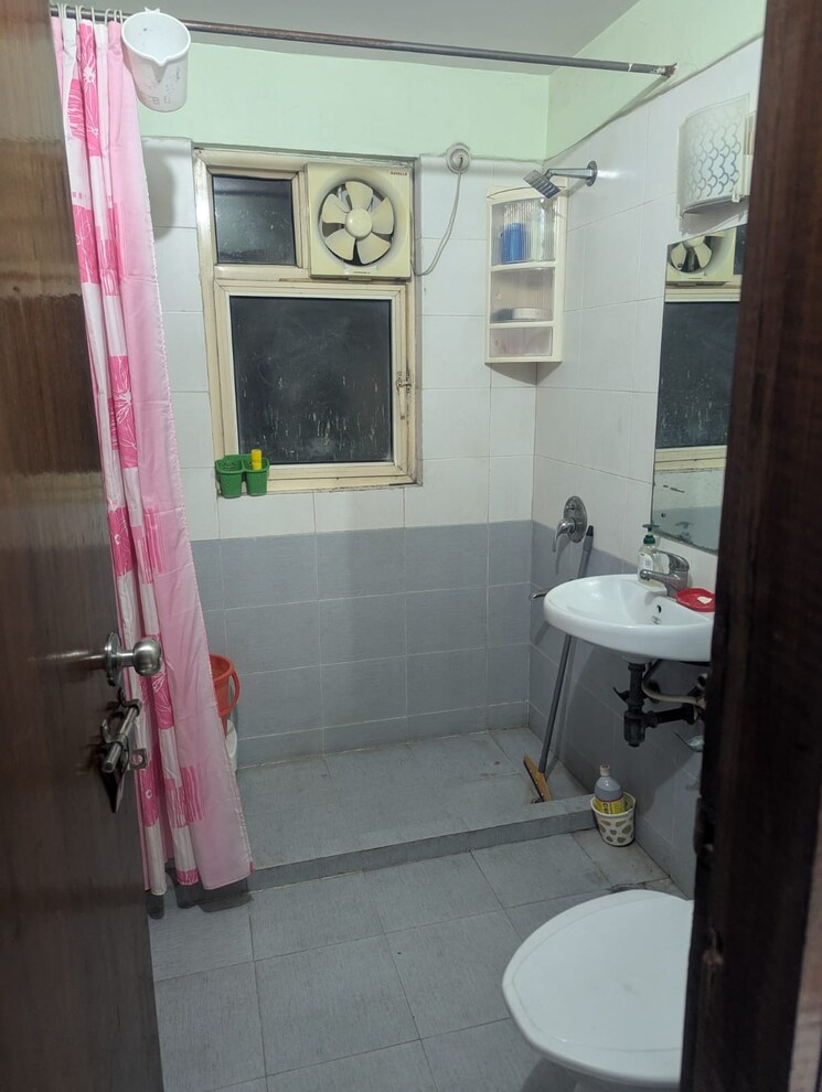 Bathroom, ace-platinum 2 Bedroom 1250 Sq.Ft. Apartment In Zeta I Greater Noida Greater Noida 9802049