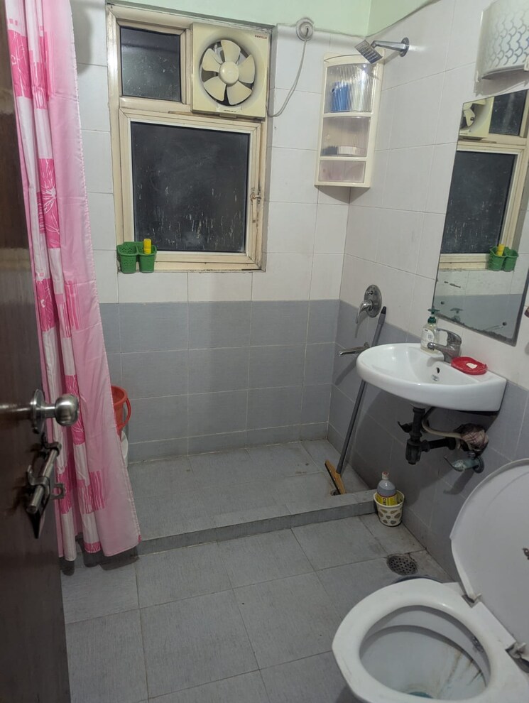 Bathroom, ace-platinum 2 Bedroom 1250 Sq.Ft. Apartment In Zeta I Greater Noida Greater Noida 9802049