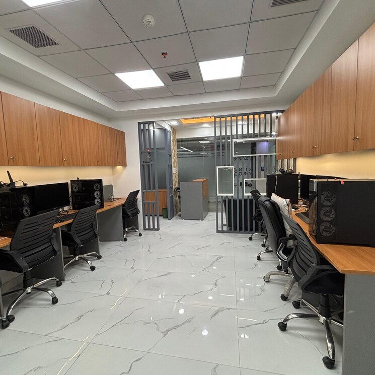 Cover Image, alphathum Commercial Office Space 850 Sq.Ft. In Sector 90 Noida 9802071