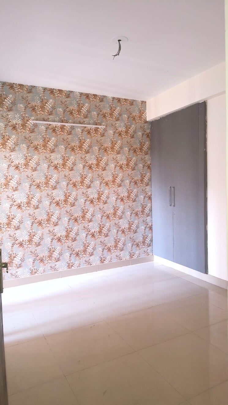 Bedroom, amrapali-crystal-homes 3 Bedroom 1700 Sq.Ft. Apartment In Sector 76 Noida 9802167