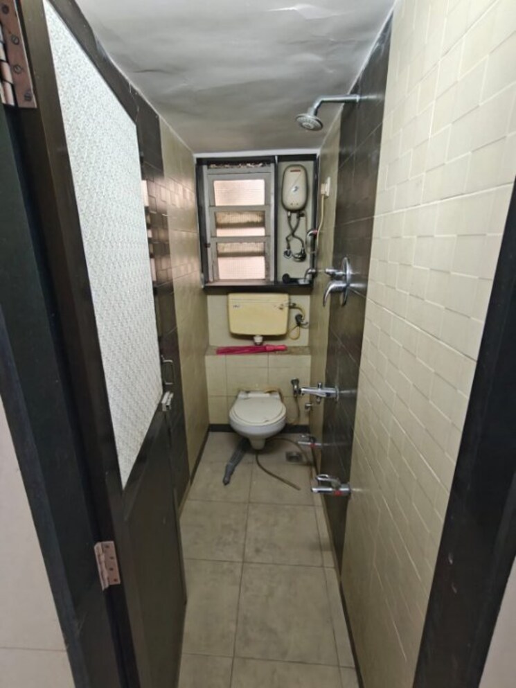 Bathroom, patel-chs-giragaon 2 Bedroom 585 Sq.Ft. Apartment In Girgaon Mumbai 9802146