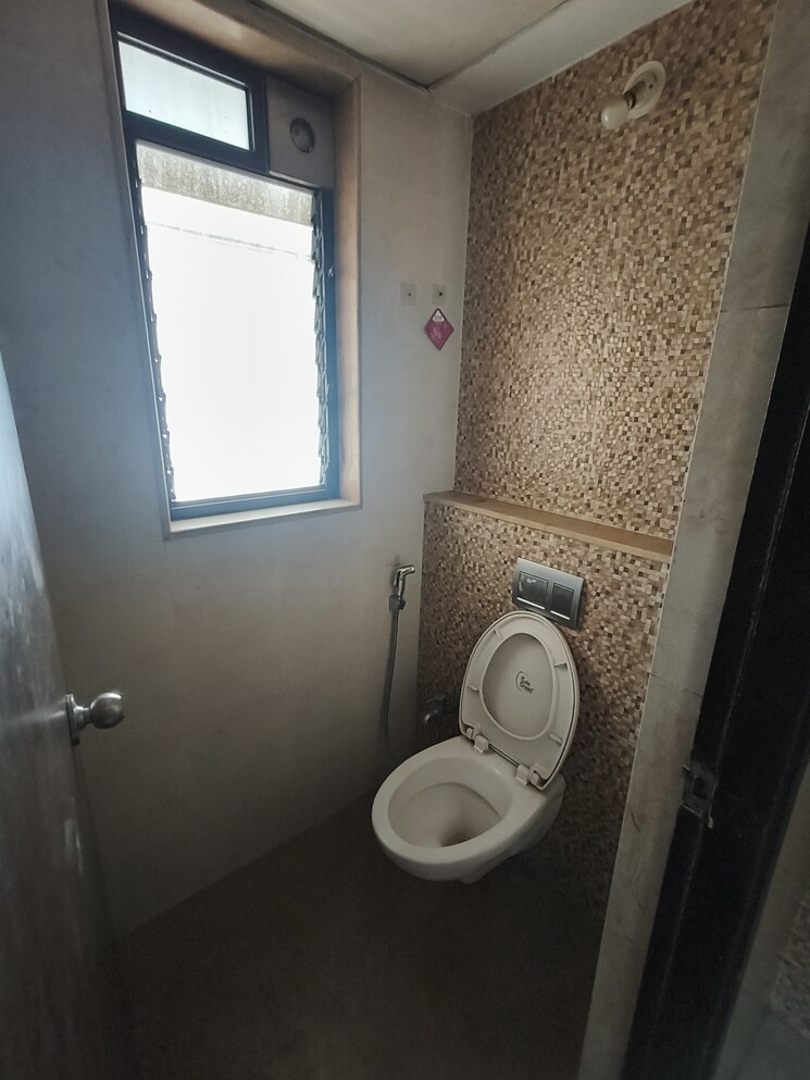 Bathroom, lodha-downtown 1 Bedroom 450 Sq.Ft. Apartment In Dombivli East Thane 9802207