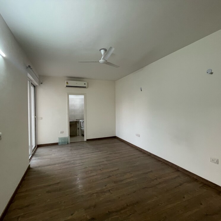 Room, emaar-imperial-gardens 3 Bedroom 2025 Sq.Ft. Apartment In Sector 102 Gurgaon 9802217