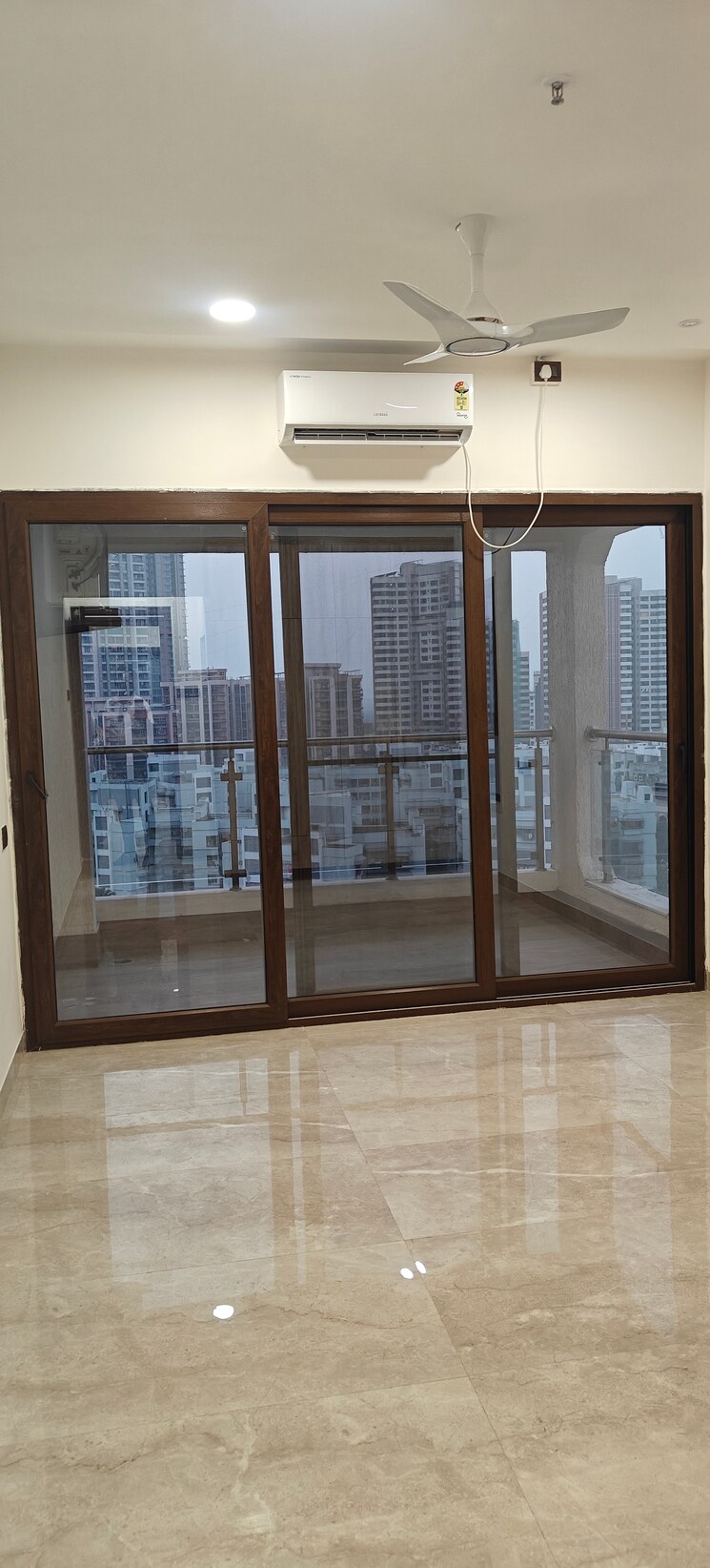 Room, level-the-residences 2 Bedroom 509 Sq.Ft. Apartment In Andheri West Mumbai 9803426