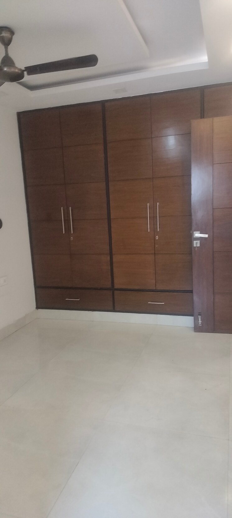 Cover Image, janakpuri 2 Bedroom 100 Sq.Yd. Apartment In Janakpuri Delhi 9803700