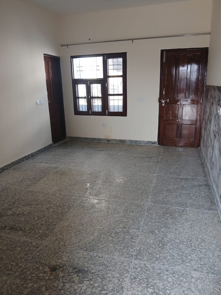 Room, kaimwala 2 Bedroom 2700 Sq.Ft. Independent House In Kaimwala Chandigarh 9803760