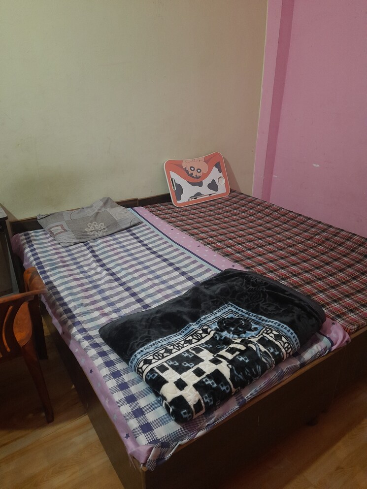  Parking, sector 63a Pg For Boys & Girls In Sector 63a 9803740