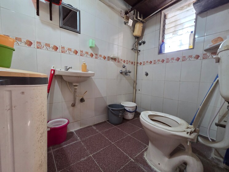 Bathroom, summit-apartment 1 Bedroom 560 Sq.Ft. Apartment In Goregaon East Mumbai 9803792