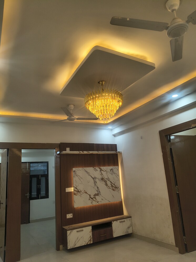 Cover Image, sector 73 3 Bedroom 1400 Sq.Ft. Builder Floor In Sector 73 Noida 9803900