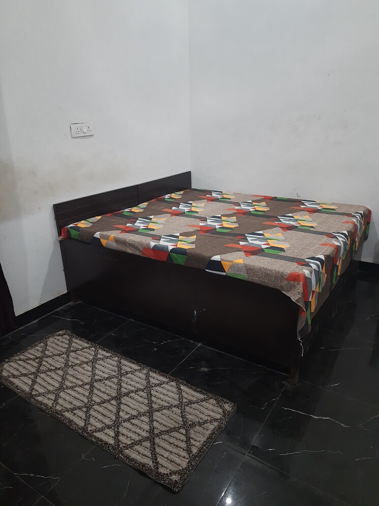 Bedroom, sector 63a Pg For Boys & Girls In Sector 63a 9803851