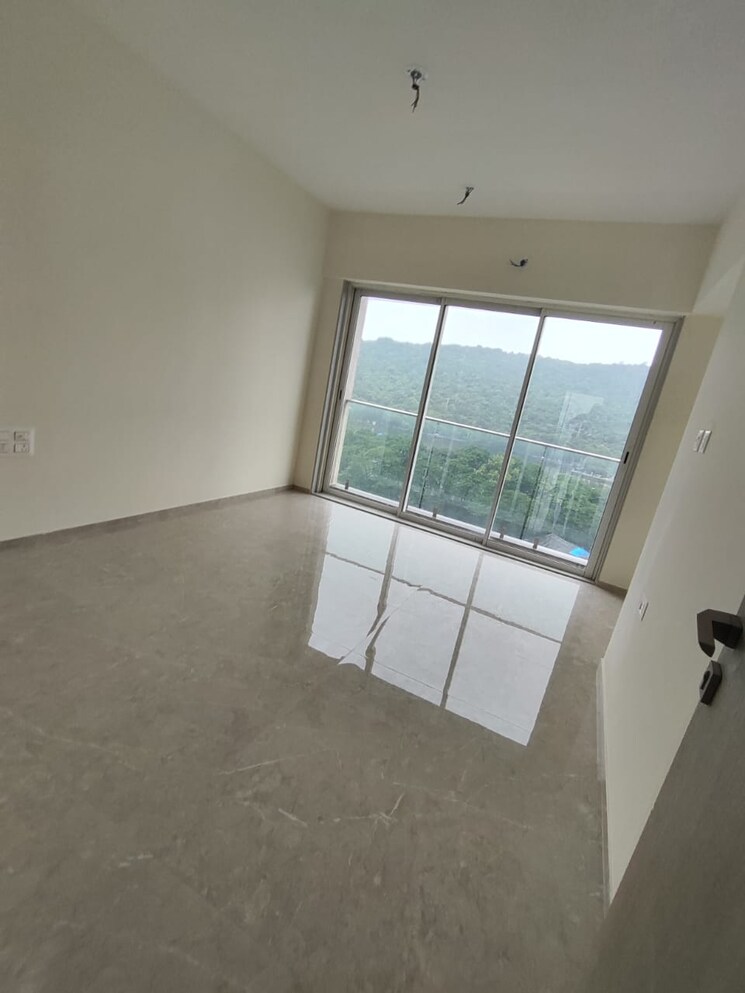 Room, neelkanth-lake-view 3 Bedroom 1300 Sq.Ft. Apartment In Pokhran Road No Two Thane 9803827
