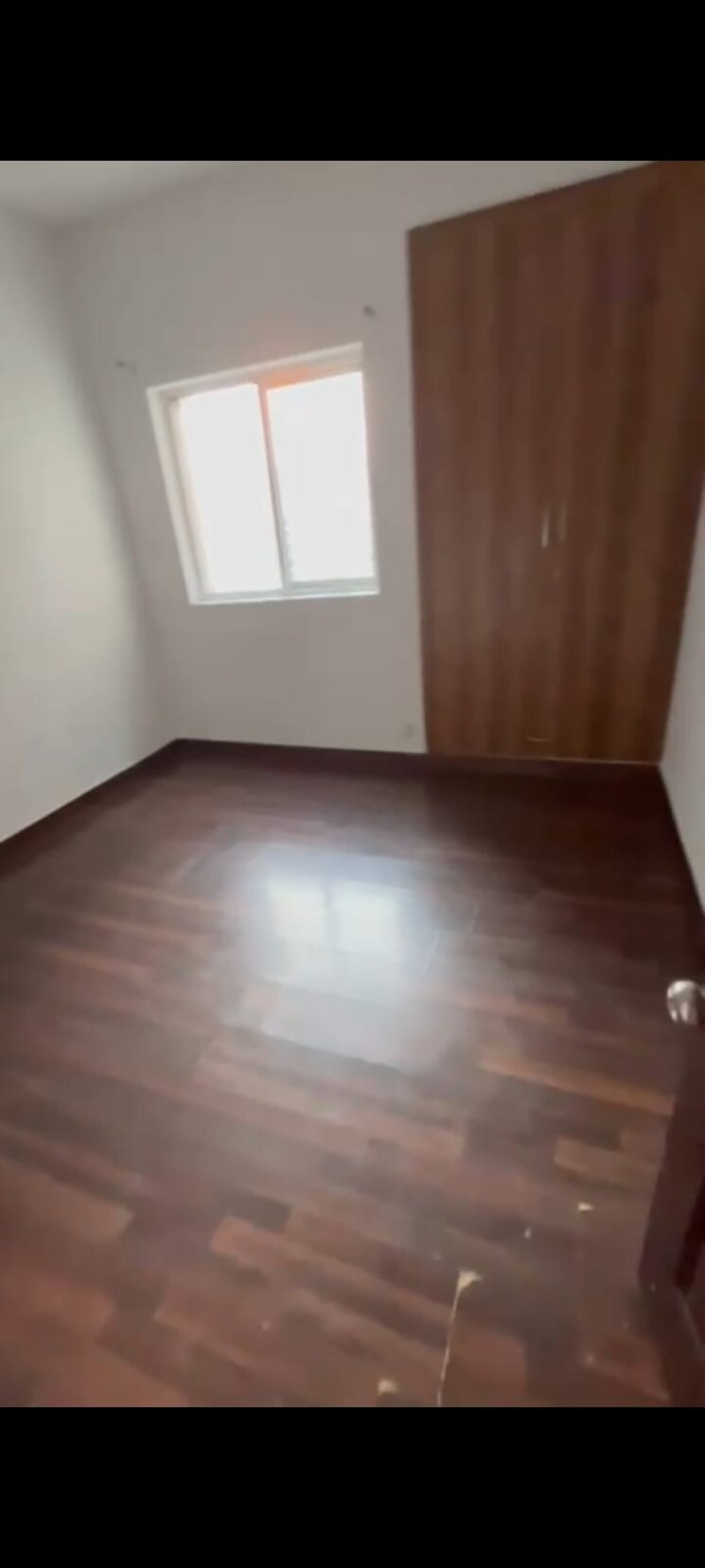 Room, paras-tierea 3 Bedroom 1410 Sq.Ft. Apartment In Sector 137 Noida 9804228