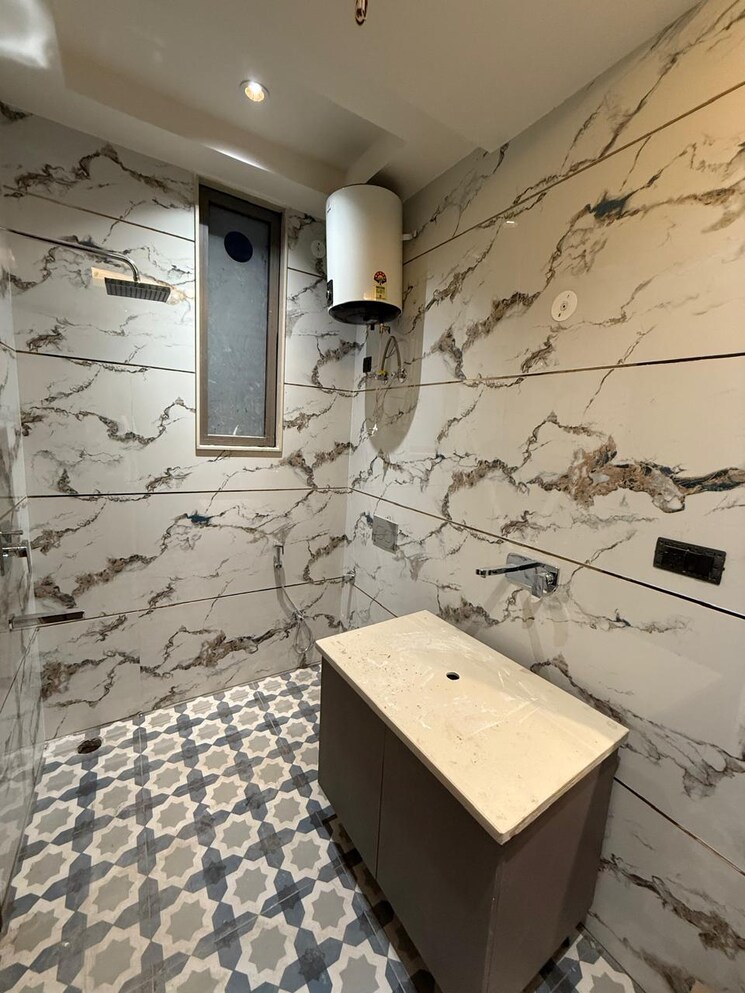 Master Bedroom, puri-aman-vilas 4 Bedroom 350 Sq.Yd. Builder Floor In Sector 89 Faridabad 9804543