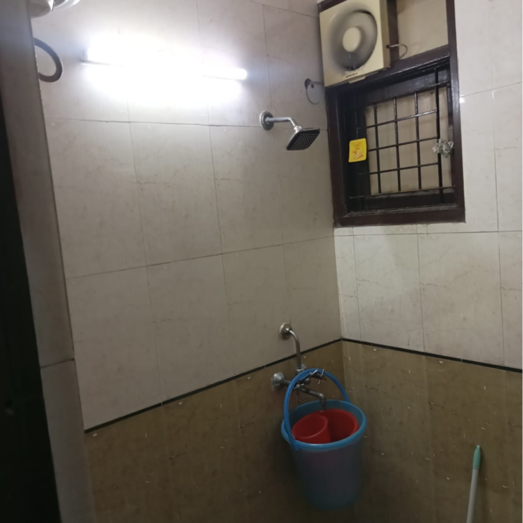 Bathroom, lajpat nagar i 2 Bedroom 900 Sq.Ft. Builder Floor In Lajpat Nagar I Delhi 9804579