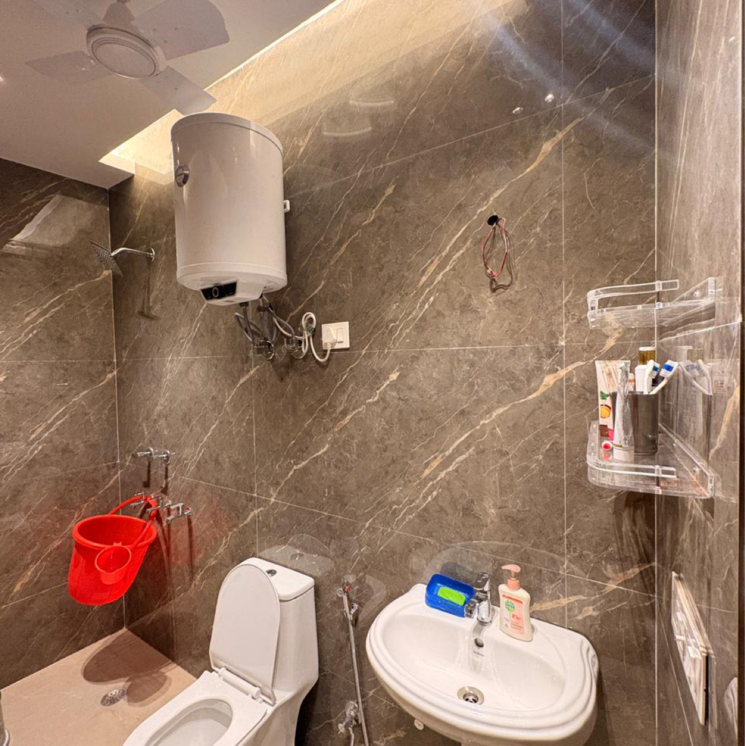 Bathroom, lajpat nagar i 2 Bedroom 900 Sq.Ft. Builder Floor In Lajpat Nagar I Delhi 9804840