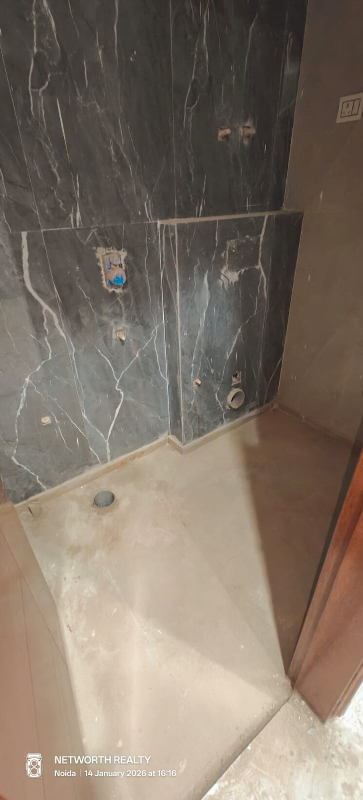 undefined, sector 73 3 Bedroom 1300 Sq.Ft. Builder Floor In Sector 73 Noida 9804991