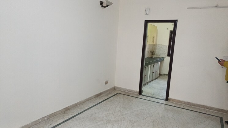 Room, ramprastha-society 2 Bedroom 900 Sq.Ft. Apartment In Ramprastha Greens Ghaziabad 9805390
