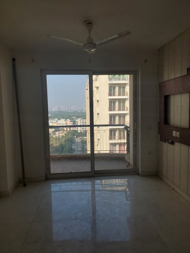 Living Room, ansal-royal-heritage 3 Bedroom 1485 Sq.Ft. Apartment In Sector 70 Faridabad 9805514