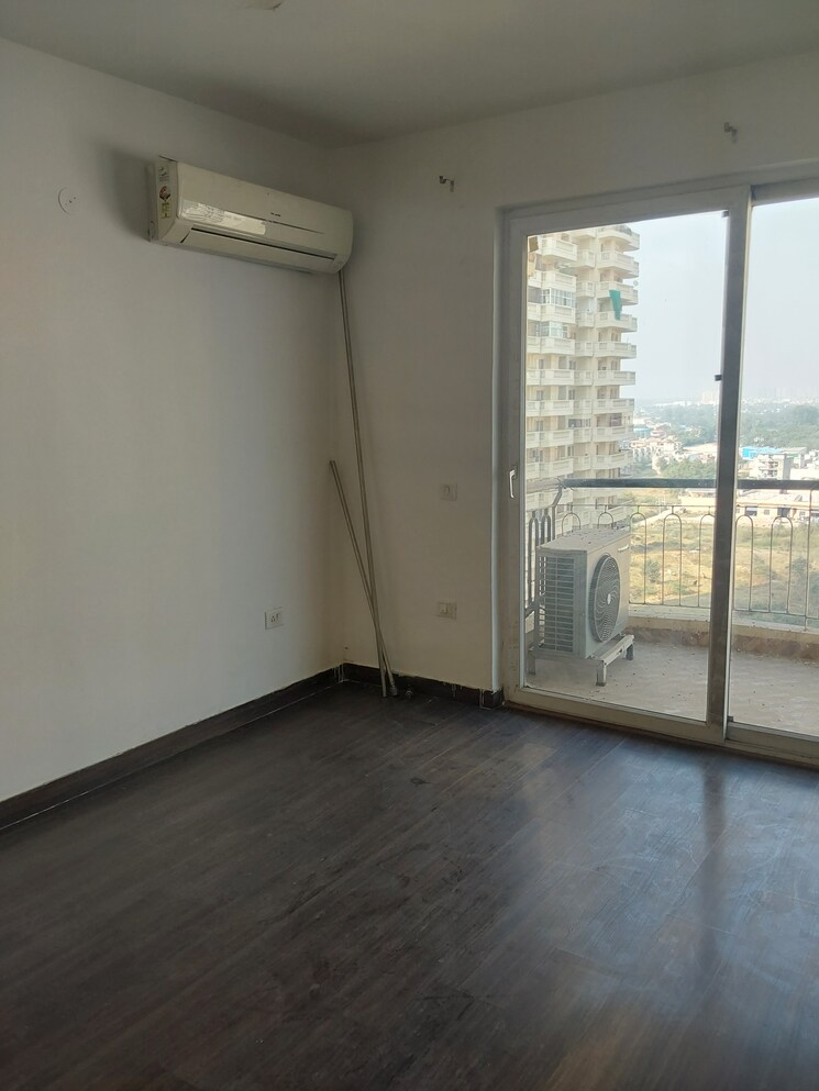 Balcony, ansal-royal-heritage 3 Bedroom 1485 Sq.Ft. Apartment In Sector 70 Faridabad 9805514