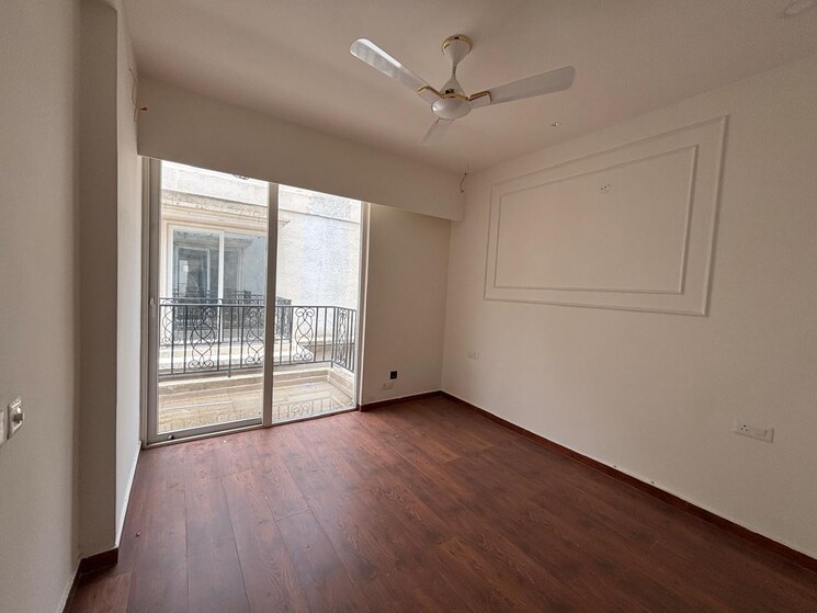 Room, signature-global-park-4-and-5 3 Bedroom 1081 Sq.Ft. Builder Floor In Sohna Sector 36 Gurgaon 9805576