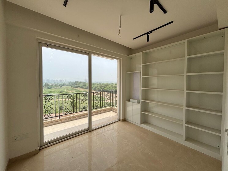 Room, signature-global-park-4-and-5 3 Bedroom 1081 Sq.Ft. Builder Floor In Sohna Sector 36 Gurgaon 9805576