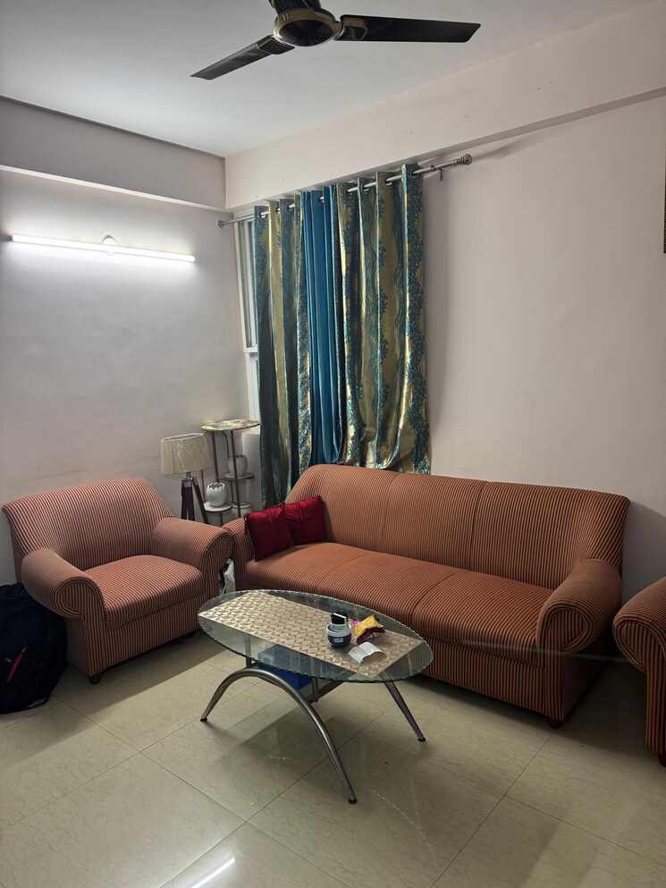 Living Room, tulip-lemon 2 Bedroom 526 Sq.Ft. Apartment In Sector 69 Gurgaon 9805768