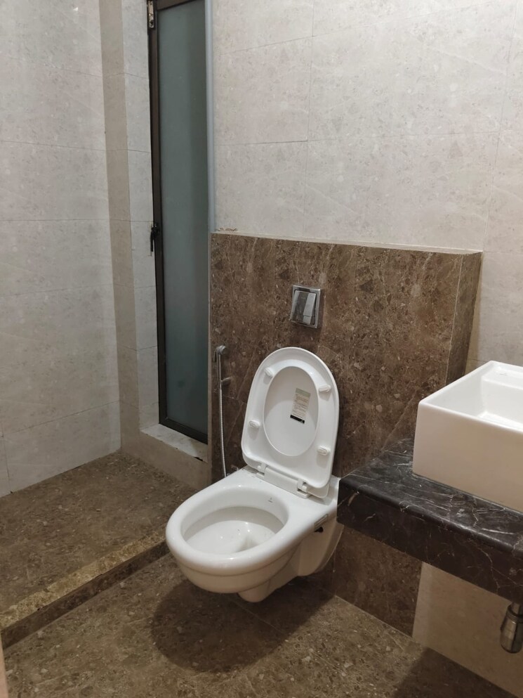 Bathroom, raj-infinia 2 Bedroom 750 Sq.Ft. Apartment In Malad West Mumbai 9806343