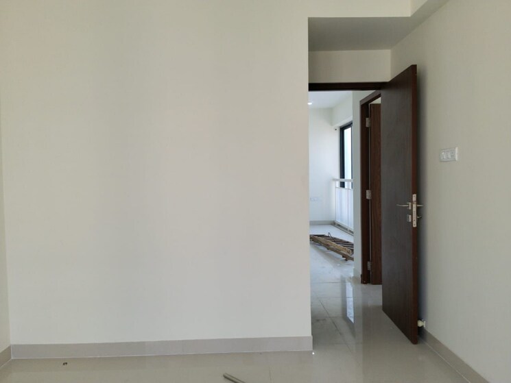 Room, malad east 2 Bedroom 788 Sq.Ft. Apartment In Malad East Mumbai 9806670