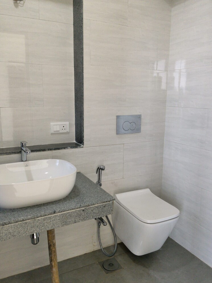 Bathroom, malad east 2 Bedroom 788 Sq.Ft. Apartment In Malad East Mumbai 9806670