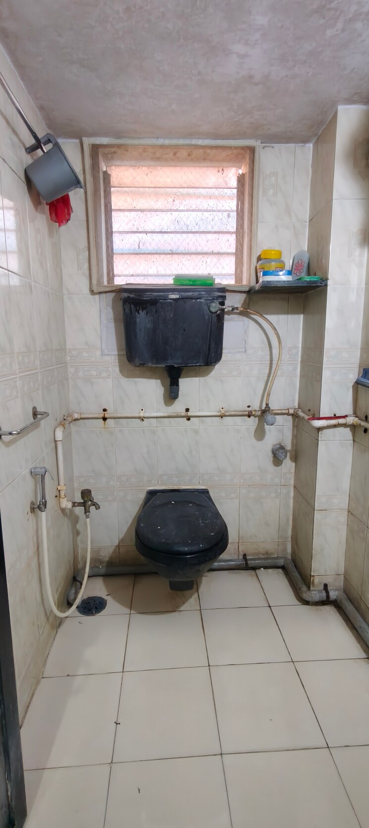 Bathroom, chikoowadi 1 Bedroom 430 Sq.Ft. Apartment In Chikoowadi Mumbai 9806722