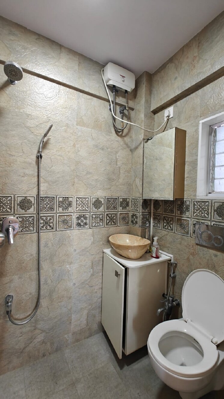 Attached Bathroom, bandra west 2 Bedroom 700 Sq.Ft. Apartment In Bandra West Mumbai 9806725