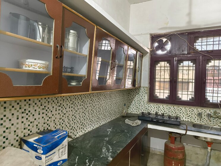 Living Room, mahanagar 2 Bedroom 1200 Sq.Ft. Builder Floor In Mahanagar Lucknow 9806829