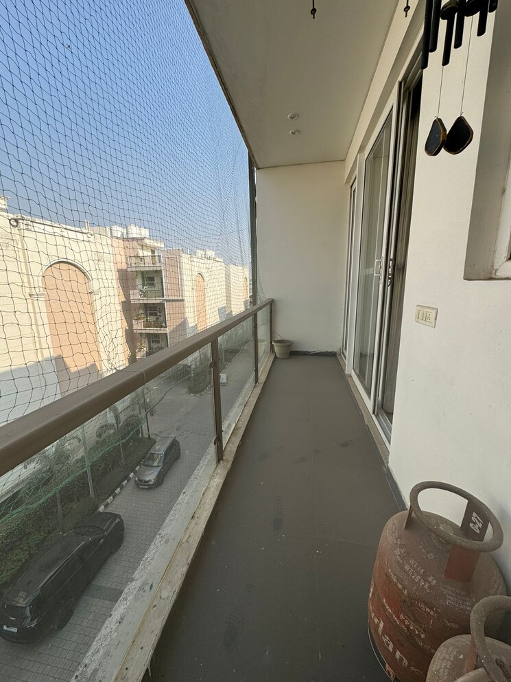 Balcony, prem-bansal-sapphire-court 3 Bedroom 1350 Sq.Ft. Builder Floor In Patiala Road Zirakpur 9806881