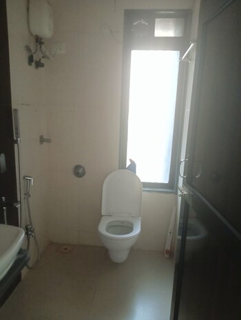 2 BHK Builder Floor for Rent in Andheri West, Mumbai