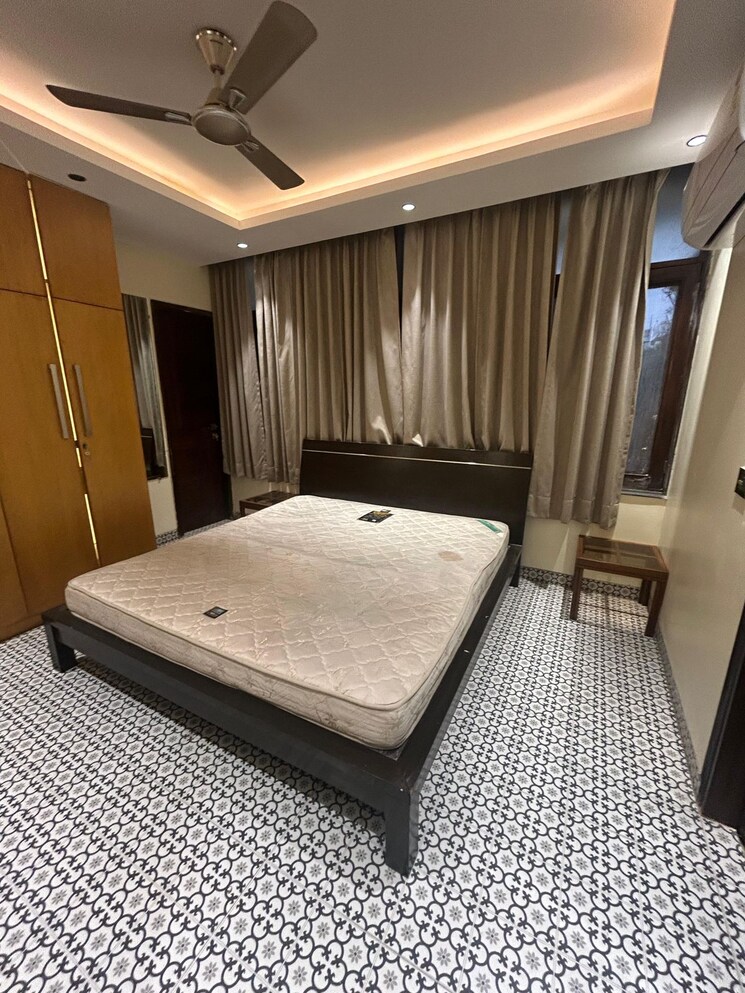 Bedroom, hauz khas 2 Bedroom 1100 Sq.Ft. Builder Floor In Hauz Khas Delhi 9807216