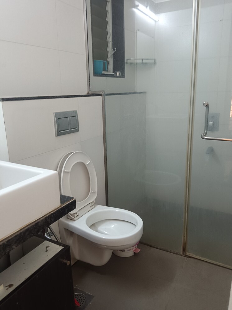 Bathroom, rustomjee-urbania-azziano 2 Bedroom 853 Sq.Ft. Apartment In Thane West Thane 9807409