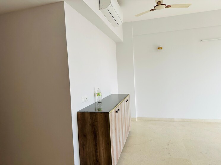 Room, puri-anand-villas-phase-ii 3 Bedroom 1940 Sq.Ft. Apartment In Sector 81 Faridabad 9807475