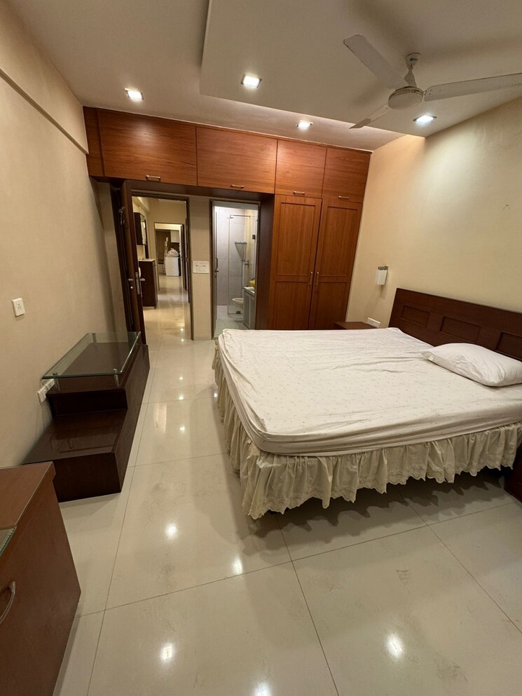 Bedroom, bandra west 3 Bedroom 1100 Sq.Ft. Apartment In Bandra West Mumbai 9807479