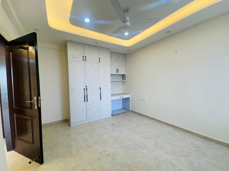 Room, omaxe-royal-residency-faridabad 3 Bedroom 1925 Sq.Ft. Apartment In Sector 79 Faridabad 9807511