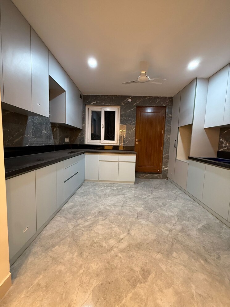 Room, rwa-apartments-sector-40 3.5 Bedroom 2100 Sq.Ft. Independent House In Sector 40 Noida 9807603