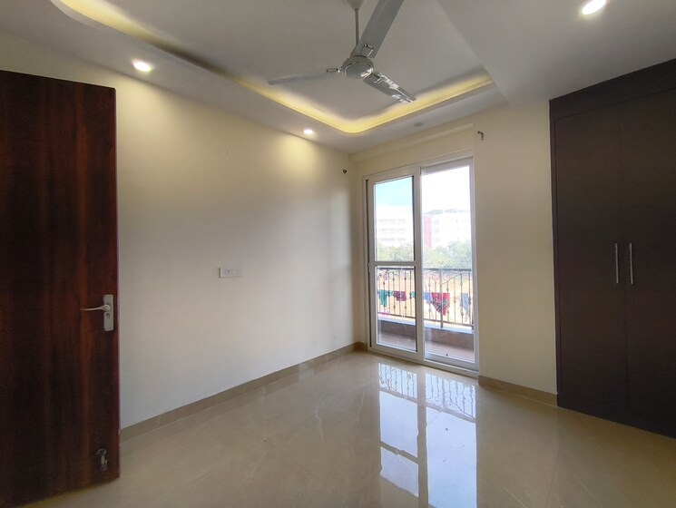Room, chattarpur 3 Bedroom 1500 Sq.Ft. Builder Floor In Chattarpur Delhi 9807621