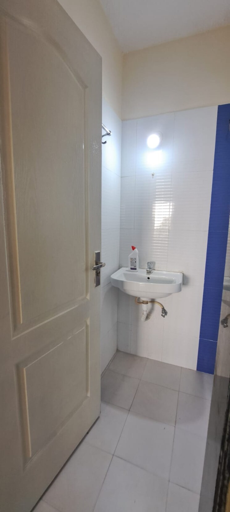 Bathroom, sree-mangal-aishwaryam-greens-phase-ii 3 Bedroom 1300 Sq.Ft. Apartment In Wakad Pune 9807958